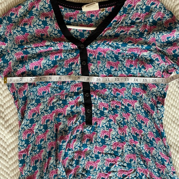 Anthropologie Vanessa Virginia Tiger Print Blouse size 4 - Picture 4 of 7